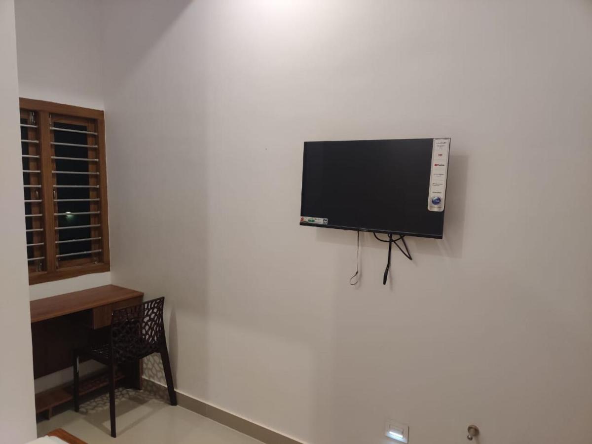 Sri Balaji Lodging 호텔 Tiruchchendūr 외부 사진