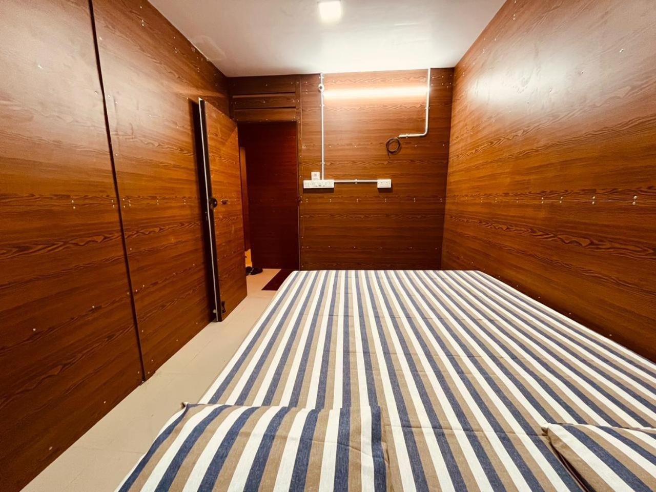 Sri Balaji Lodging 호텔 Tiruchchendūr 외부 사진